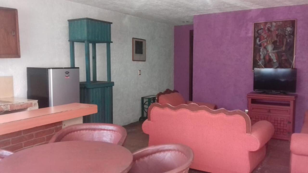 Hotel Las Fumarolas De Don Goyo โชลูลา ภายนอก รูปภาพ