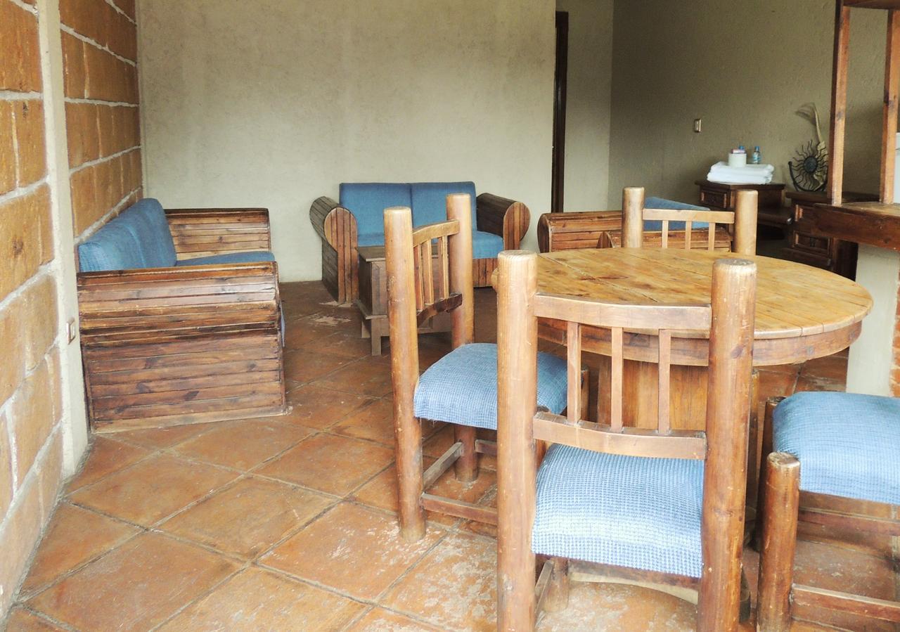 Hotel Las Fumarolas De Don Goyo โชลูลา ภายนอก รูปภาพ
