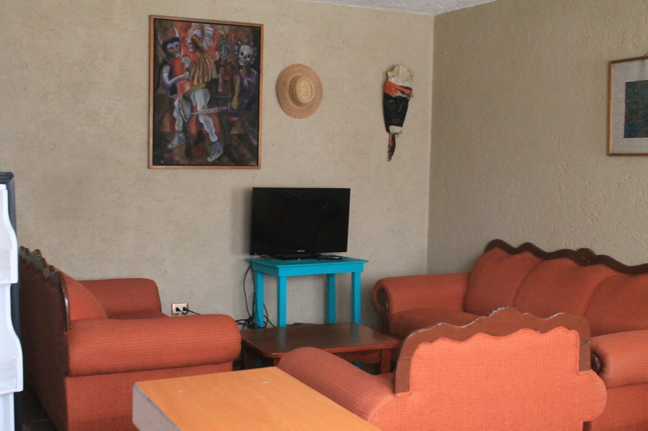 Hotel Las Fumarolas De Don Goyo โชลูลา ภายนอก รูปภาพ