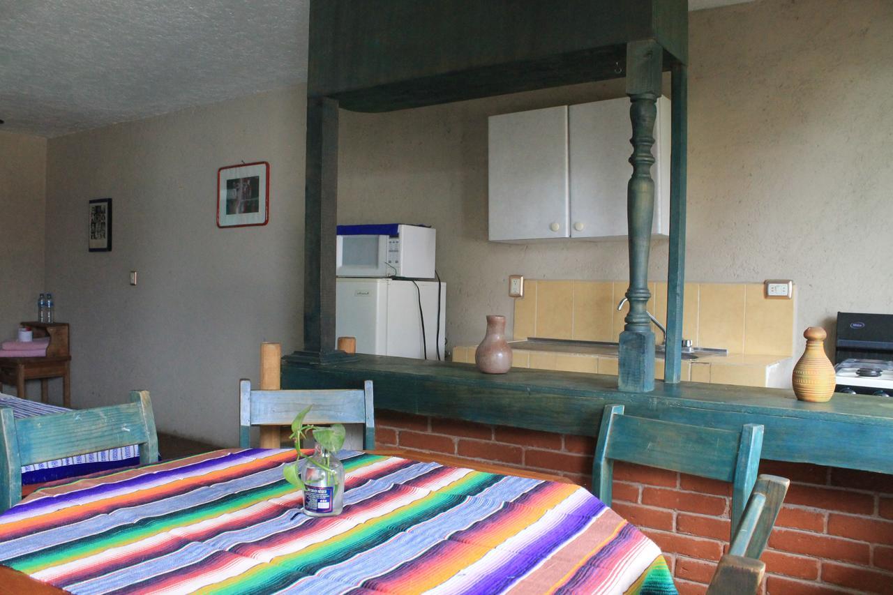 Hotel Las Fumarolas De Don Goyo โชลูลา ภายนอก รูปภาพ