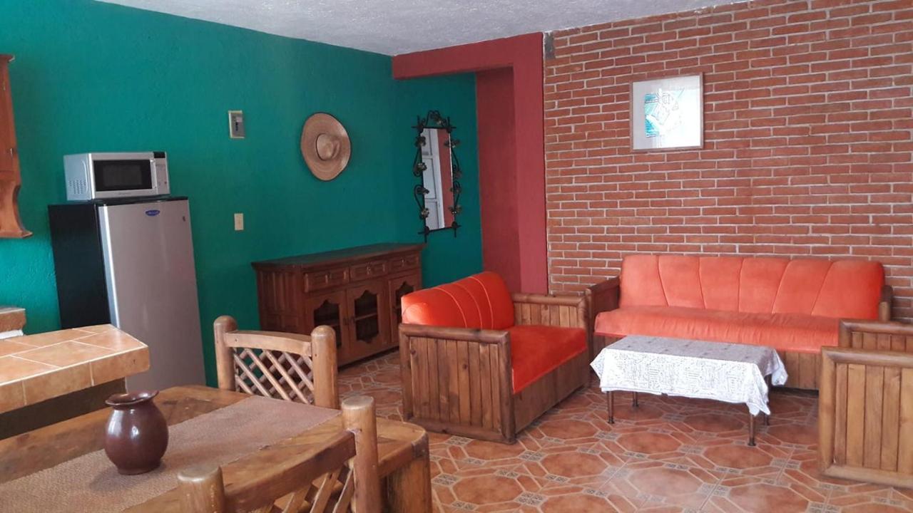 Hotel Las Fumarolas De Don Goyo โชลูลา ภายนอก รูปภาพ