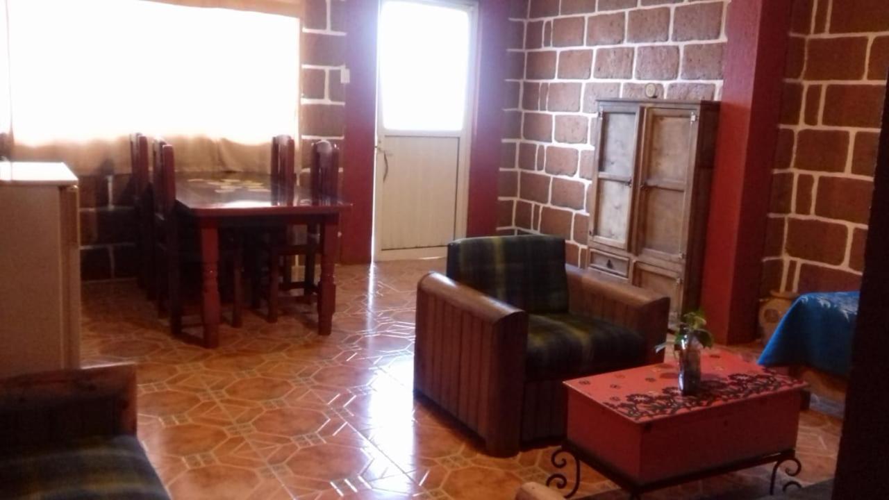 Hotel Las Fumarolas De Don Goyo โชลูลา ภายนอก รูปภาพ