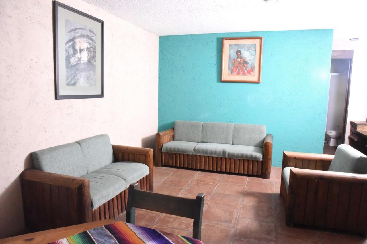 Hotel Las Fumarolas De Don Goyo โชลูลา ภายนอก รูปภาพ