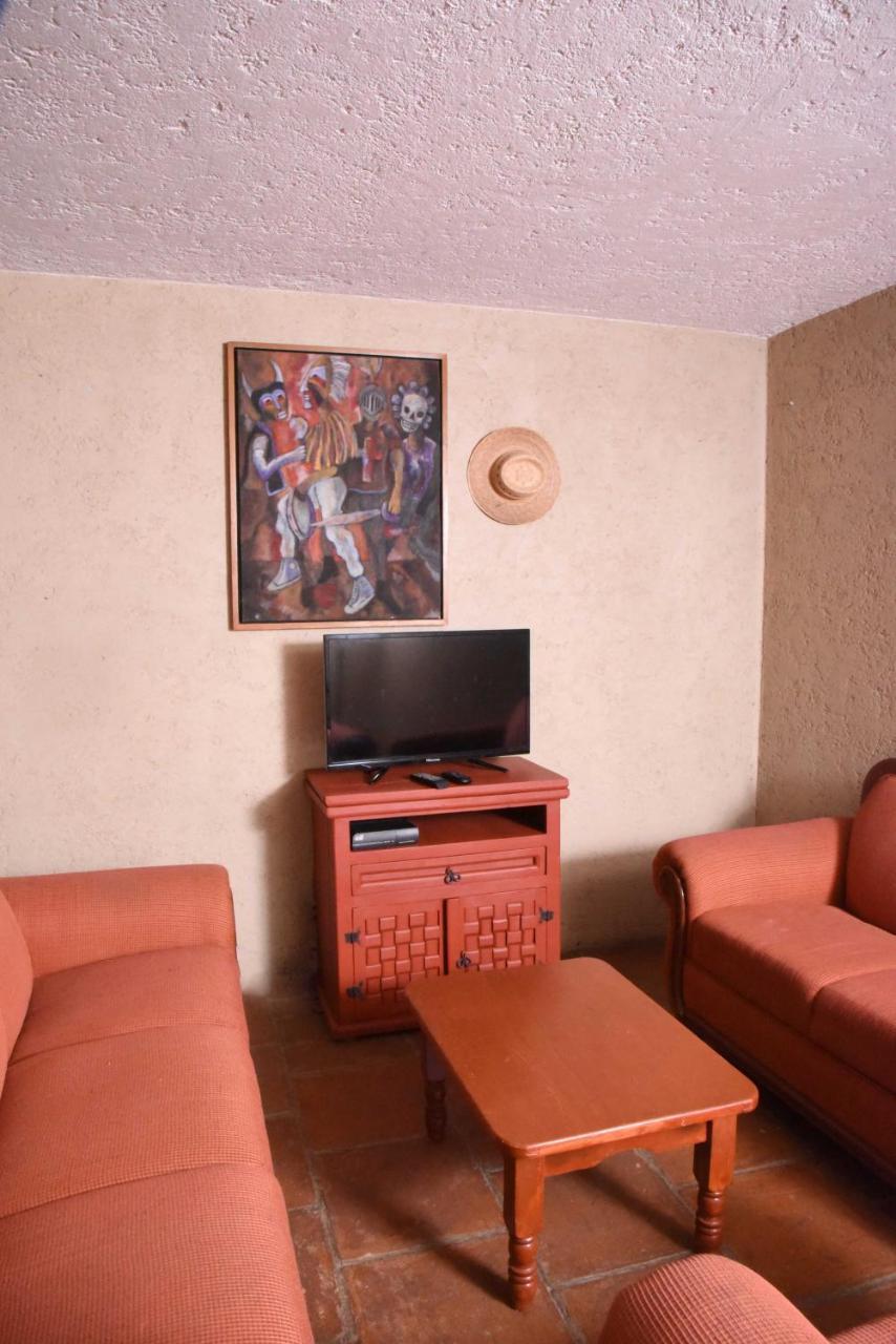 Hotel Las Fumarolas De Don Goyo โชลูลา ภายนอก รูปภาพ